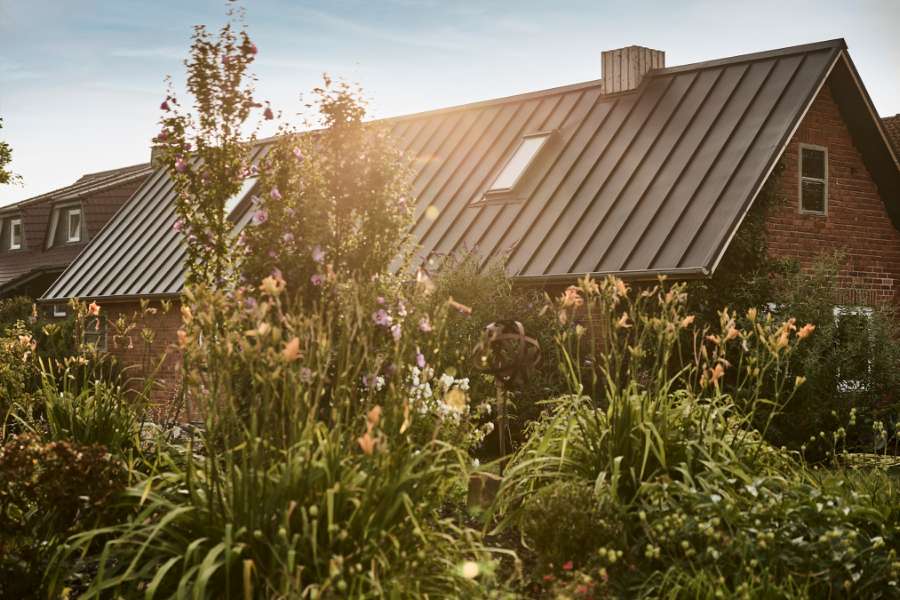 Steel roofing future-proofs this Gallows Hill residence, Galgenberg 21, 29356 Bröckel, Germany